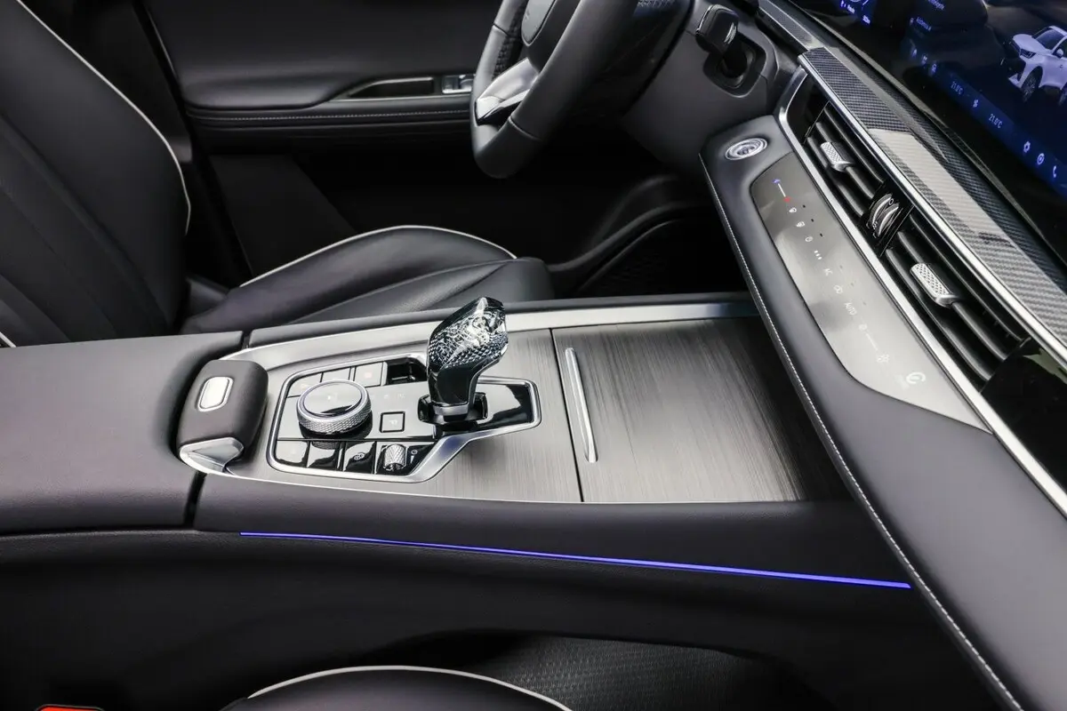 EBRO s700 Luxury - Detalle